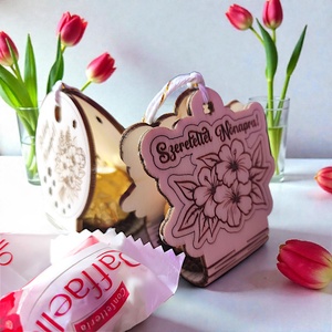 Bonbonos nőnapi, valentin napi ajándék - otthon & életmód - papír, írószer - ajándékozás kellékei - ajándékkísérő - Meska.hu