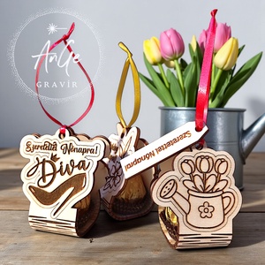 Bonbonos nőnapi, valentin napi ajándék, Otthon & Életmód, Papír, írószer, Ajándékozás kellékei, Ajándékkísérő, Gravírozás, pirográfia, MESKA