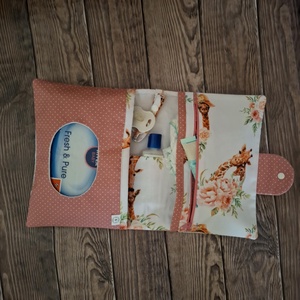 Pelenkatartó táska + egészségügyi kis könyv borító  késztermék - baba - mama - pelenkázó neszeszer, pelenkatartó - Meska.hu