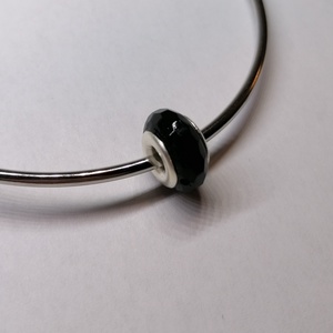 Pandora stílusú fazettált charm fekete  - Meska.hu