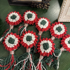 Makramé kokárda - ékszer - ékszerszett - Meska.hu