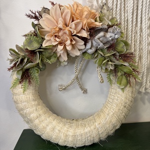 Mindenszenteki koszorú angyalkával  természetes, elegáns hangulatban (25 cm) - otthon & életmód - vallás - temetkezési tárgy - Meska.hu