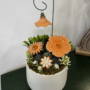 Kerámia virágos asztaldísz � barackos árnyalatú, egyedi kézműves dekoráció - otthon & életmód - dekoráció - asztal és polc dekoráció - asztaldísz - Meska.hu