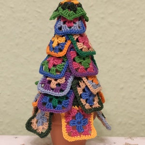 Horgolt karácsonyfa nagyi mintás - karácsony - karácsonyi lakásdekoráció - ünnepi asztaldekoráció - Meska.hu