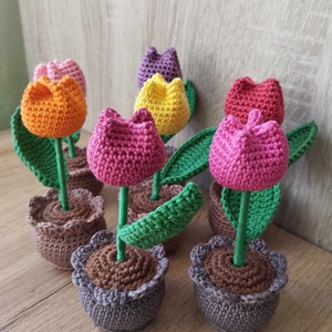 Horgolt tulipánok - otthon & életmód - dekoráció - dísztárgy - Meska.hu
