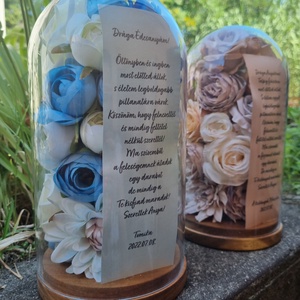 Szülőköszöntő óriás búra kék virágokkal egyedi idézettel, Otthon & Lakás, Dekoráció, Virágdísz és tartó, Virágbox, virágdoboz, Virágkötés, Meska