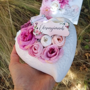 Apró szív kaspó anyáknak, nagymamáknak., Otthon & Életmód, Dekoráció, Virágdekoráció, Virágbox, Virágkötés, MESKA