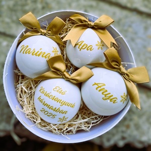 Fehér üveggömb szett 4db 8cm egyedi felirattal, családi csomag, gömbbox (804gombbox), Karácsony, Karácsonyi lakásdekoráció, Karácsonyfadíszek, Decoupage, transzfer és szalvétatechnika, MESKA