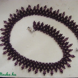 Csiperke Lila népi nyaklánc - ékszer - nyaklánc - gyöngyös nyaklánc - Meska.hu