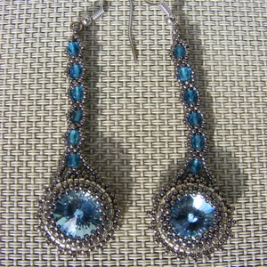 Kristálykék - hosszú, csüngős gyöngy fülbevaló - ékszer - fülbevaló - lógó fülbevaló - Meska.hu
