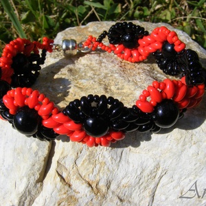 Lávahullám - fekete - piros gyöngykarköző - ékszer - karkötő - gyöngyös karkötő - Meska.hu
