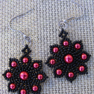 Tarka virág - gyöngyfülbevaló - ékszer - fülbevaló - lógó fülbevaló - Meska.hu