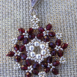 Csillagvirág - gyöngymedál - ékszer - nyaklánc - medál - Meska.hu