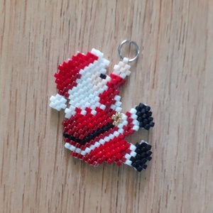 Mikulás - gyöngymedál, Ékszer, Nyaklánc, Medál, Gyöngyfűzés, gyöngyhímzés, MESKA