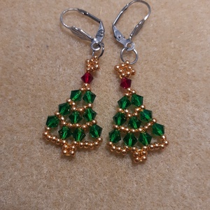 Karácsonyfa- gyöngyfülbevaló, Ékszer, Fülbevaló, Lógó fülbevaló, Gyöngyfűzés, gyöngyhímzés, MESKA