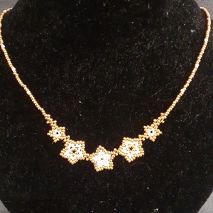Téli csillagok - gyüngynyaklánc - ékszer - nyaklánc - gyöngyös nyaklánc - Meska.hu