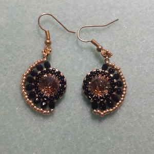 Aranyhold - Arany - fekete gyöngyfülbevaló - Meska.hu