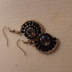 Aranyhold - Arany - fekete gyöngyfülbevaló - ékszer - fülbevaló - lógó fülbevaló - Meska.hu