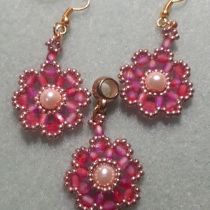 Estike - gyöngy fülbevaló és medál - ékszer - ékszerszett - Meska.hu