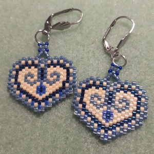 Szívvirág - gyöngyfülbevaló - Meska.hu