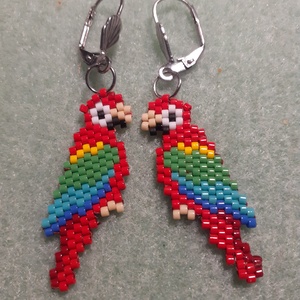 Ara papagáj gyöngy fülbevaló - Meska.hu