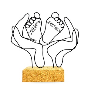 Lábacskák - drótból készült dekoráció személyre szabva egyedi névvel és dátummal - Babalátogató, Babaköszöntő ajándék, Otthon & Életmód, Babaszoba, gyerekszoba, Babaszoba dekoráció, Mindenmás, MESKA