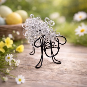 Húsvéti bárány figura drótból- lakásdekoráció - kreatív, kézműves ajándék húsvétra locsolóknak, gyerekeknek, tanároknak - ünnepi díszek, dekorációk - húsvéti díszek és dekorációk - húsvéti asztaldíszek - Meska.hu