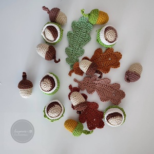 Horgolt tölgyfalevél-dekoráció - esküvő - dekoráció - asztaldísz - Meska.hu