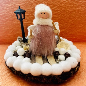 Síelő kislány , Karácsony, Karácsonyi lakásdekoráció, Karácsonyi lakásdíszek, , MESKA