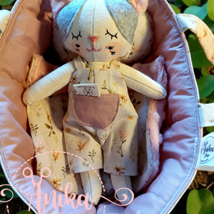 Cica baba mózeskosárban  - játék & sport - baba & babaház - öltöztethető baba - Meska.hu