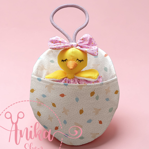 Csibe kislány tojás ágyban  - Meska.hu