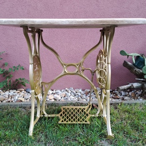 Singer varrógp asztal római travertin asztallappal, Otthon & Életmód, Bútor, Asztal, Fémmegmunkálás, Kőfaragás, MESKA