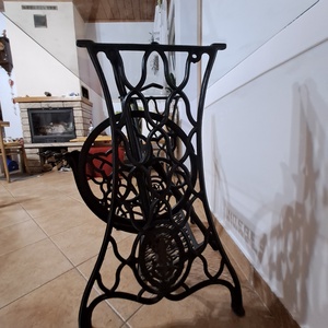 Mrvny vagy üvegasztal singer varrógp lbakon - otthon & életmód - bútor - asztal - Meska.hu