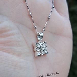 Elegáns sterling ezüst medálka - ékszer - nyaklánc - medál - Meska.hu