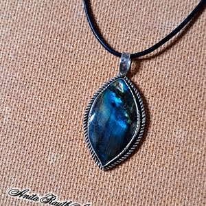 Kék labradorit medál - ékszer - nyaklánc - medál - Meska.hu
