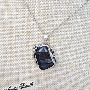 Medál Hiperisztén kővel  - ékszer - nyaklánc - medál - Meska.hu