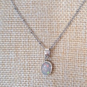 Etióp opál medál - fehér - ékszer - nyaklánc - medál - Meska.hu