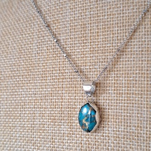 Pici türkiz medál, Ékszer, Nyaklánc, Medál, Ékszerkészítés, Ötvös, MESKA