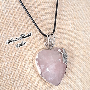 Rózsakvarc szív medál lepkével  - ékszer - nyaklánc - medál - Meska.hu