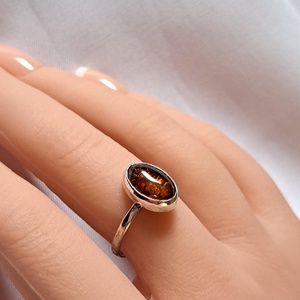 Ovális borostyán gyűrű - ékszer - gyűrű - statement gyűrű - Meska.hu