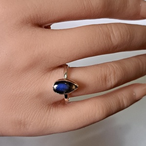 Kék labradorit gyűrű - cseppforma, Ékszer, Gyűrű, Statement gyűrű, Ékszerkészítés, Ötvös, MESKA
