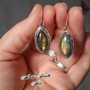 Labradorit fülbevalók - ékszer - fülbevaló - lógó fülbevaló - Meska.hu