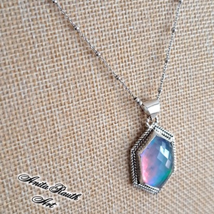 Aurora opál medál fonott díszítéssel - ékszer - nyaklánc - medál - Meska.hu