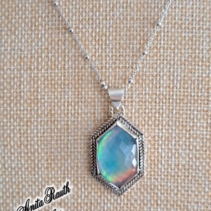 Aurora opál medál fonott díszítéssel - ékszer - nyaklánc - medál - Meska.hu