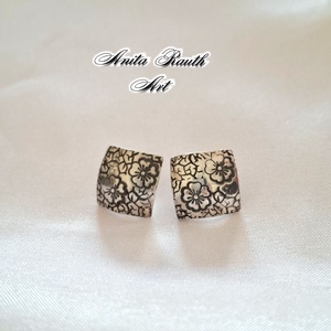 Virág mintás ezüst fülbevalók - ékszer - fülbevaló - pötty fülbevaló - Meska.hu