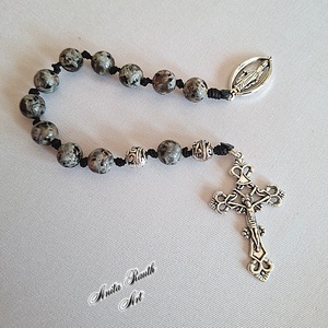 Rózsafüzér yooperlite gyöngyökkel - Meska.hu