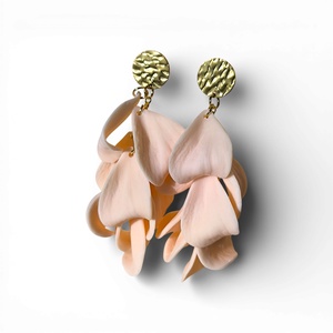 Velvet Symphony fülbevaló Bőrszín, Ékszer, Fülbevaló, Lógó fülbevaló, Ékszerkészítés, Gyurma, MESKA