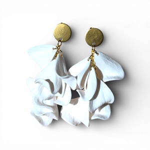 Velvet Symphony fülbevaló Fehér, Ékszer, Fülbevaló, Lógó fülbevaló, Ékszerkészítés, Gyurma, MESKA