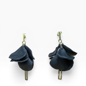 Lyra Noir fülbevaló Fekete, Ékszer, Fülbevaló, Lógó fülbevaló, Ékszerkészítés, Gyurma, MESKA