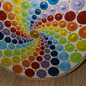 Csakra harmonizáló spirál kerek, fehér alapon, 30cm - művészet - festmény - akril - Meska.hu